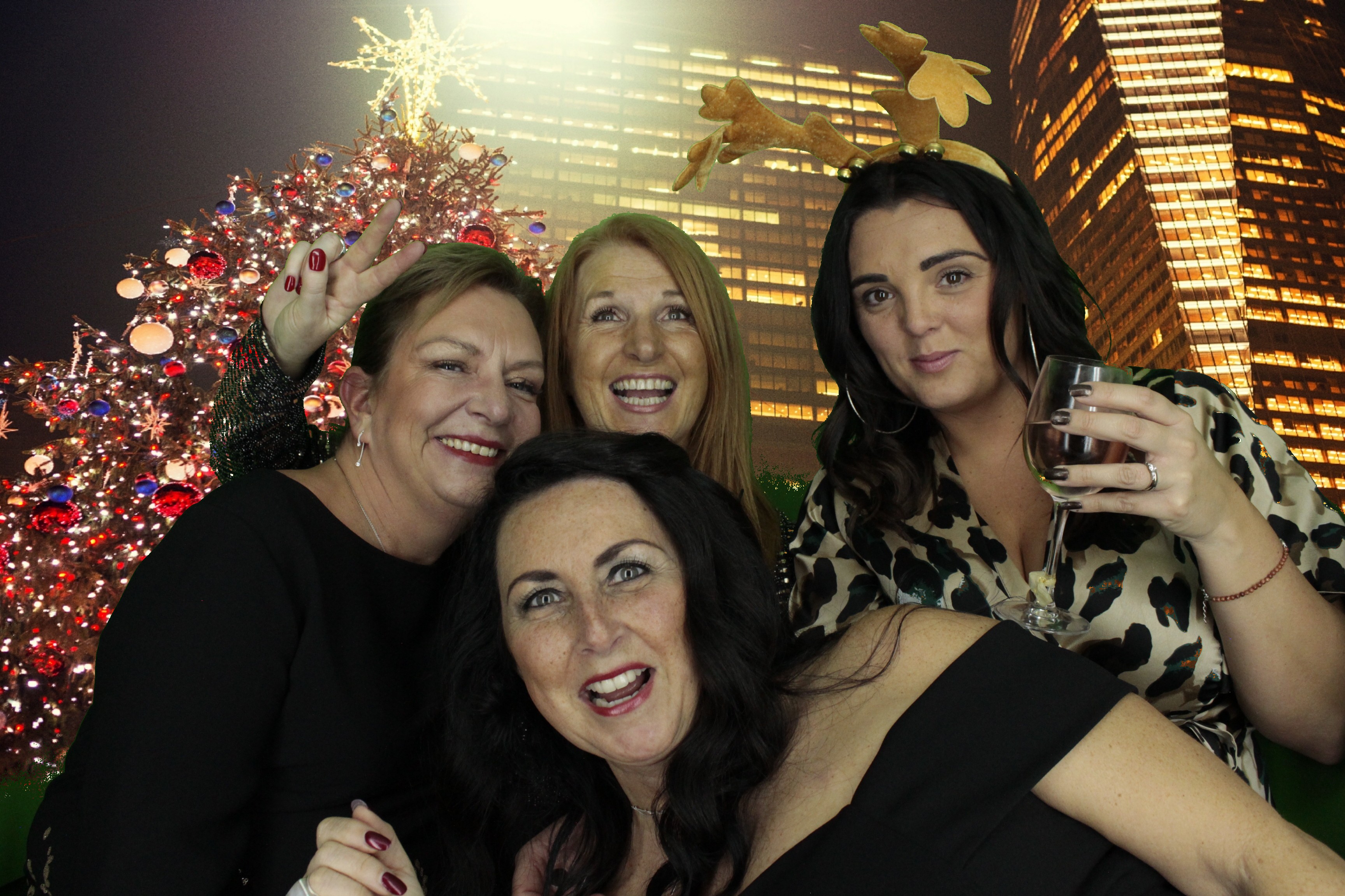 Silvermere Christmas Party | View more photos from the event at gallery.myphotoboothexperience.co.uk/u/MyPhotoBoothExperienceLtd/Silvermere-Christmas-Party-3